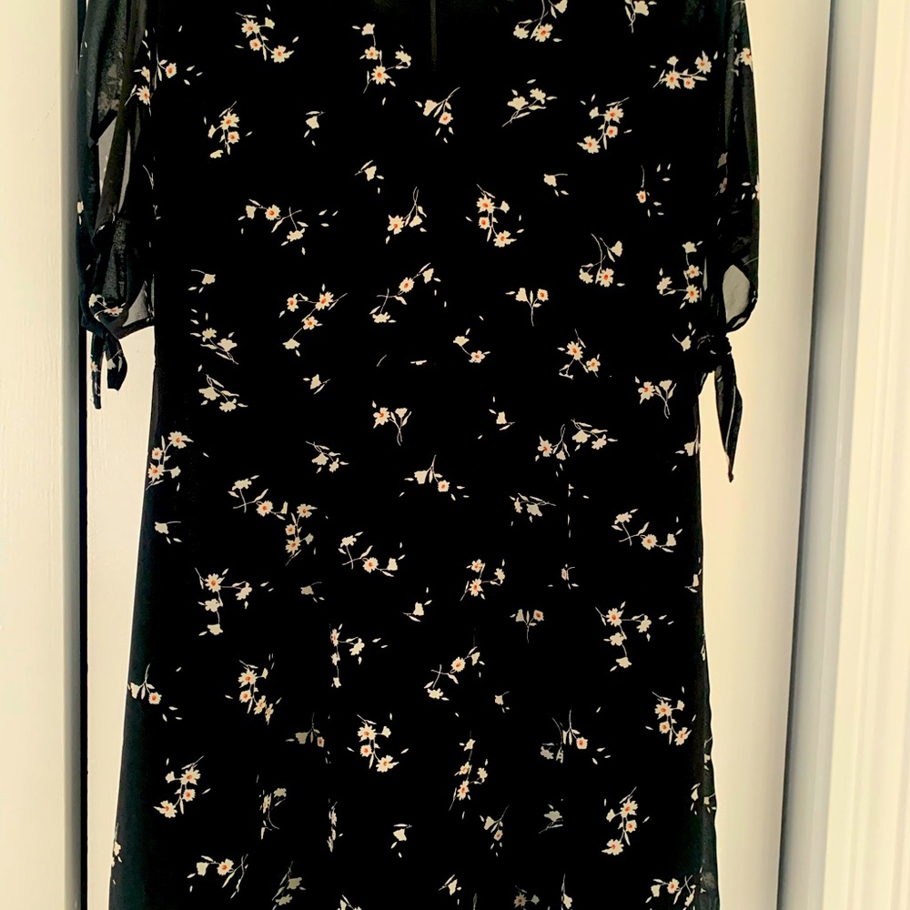 Dynamite Black and White Sleeveless V-Neck Sundress